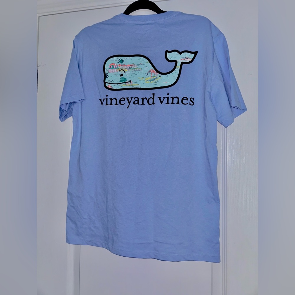 BNWT Vineyard Vines Blue Tee Shirt in Size Small- Calm Waters Print with Blue